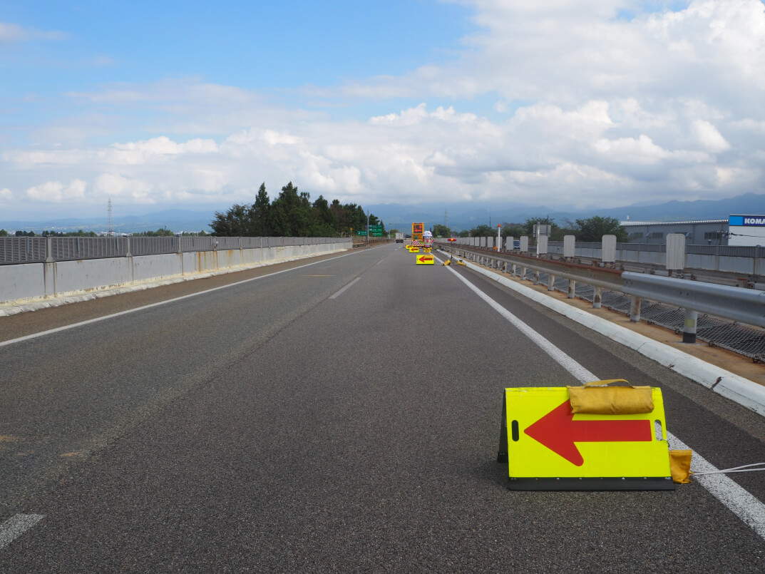 追い越し規制の画像