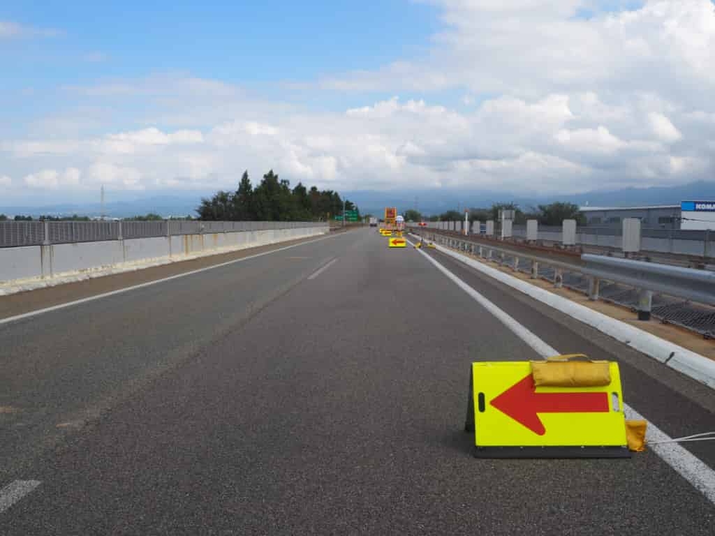 追い越し規制の画像